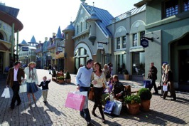 WertheimVillage2